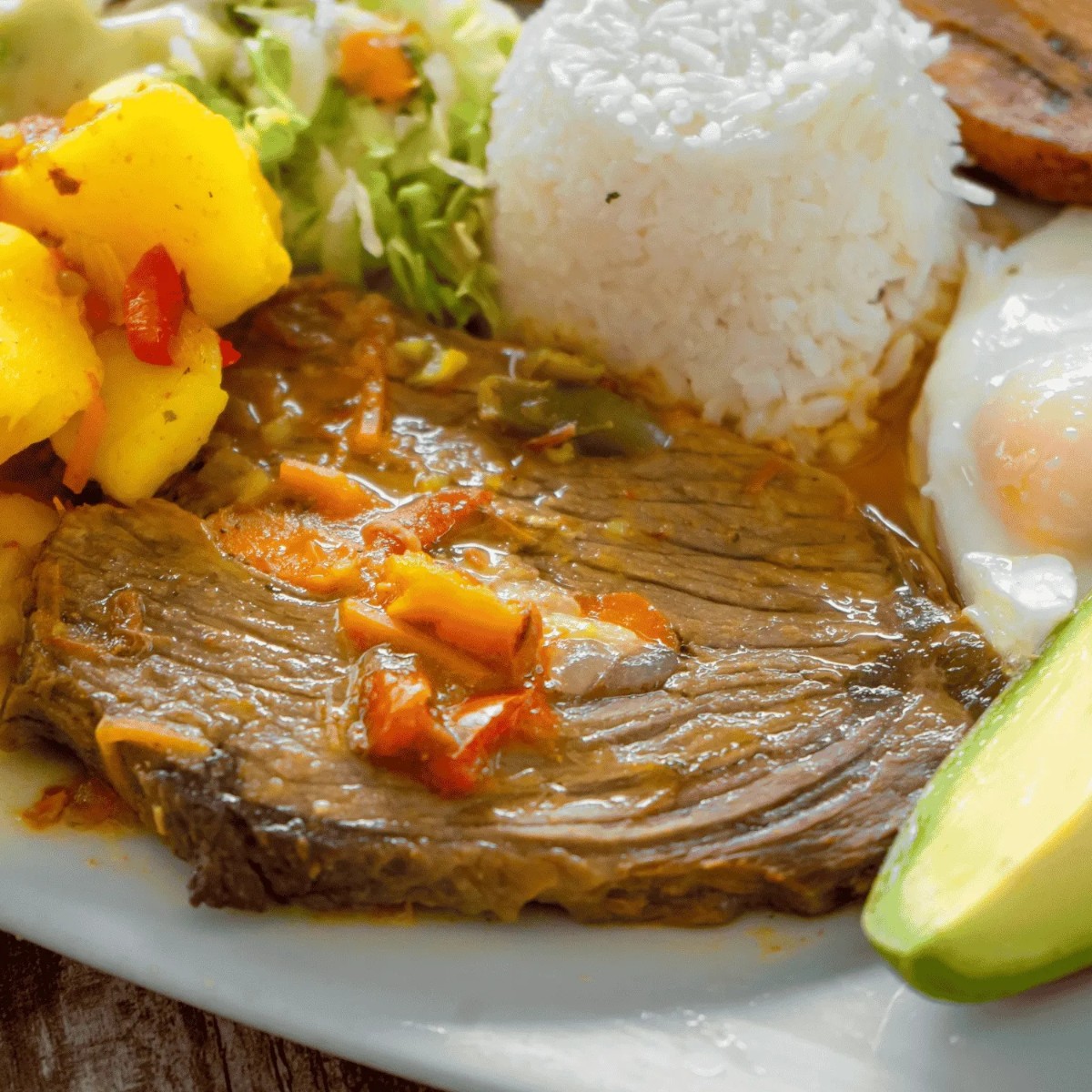 Sobrebarriga en Salsa